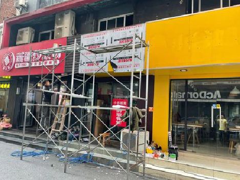 清镇制作广告招牌如何避免它发黄？